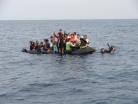 gommone-di-migranti-alla-deriva